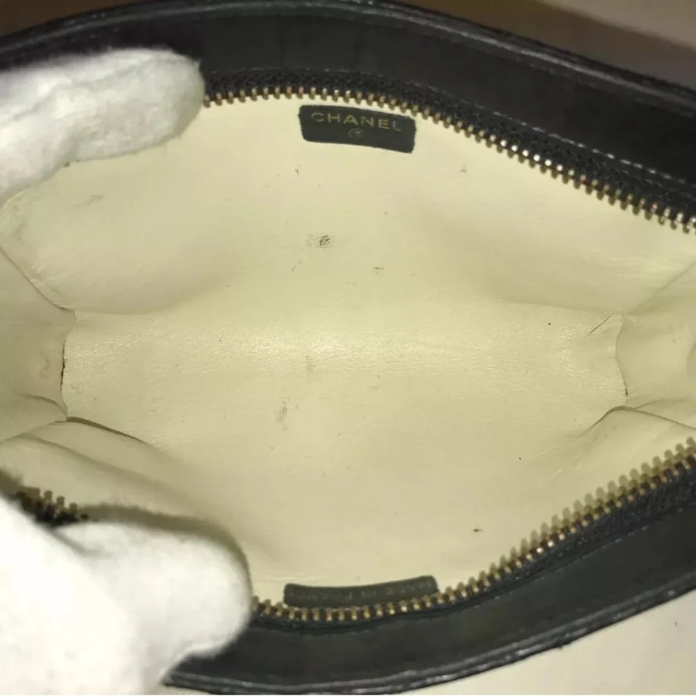 CHANEL Matelasse Pouch/Clutch
Leather Black Authentic with COA - Picture 7 of 10